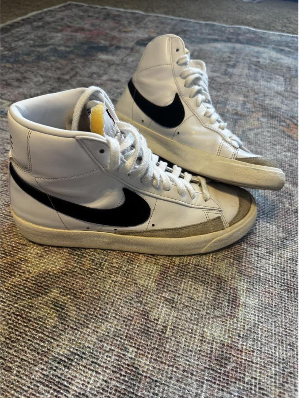 Nike Women's Blazer's Size 9.5
